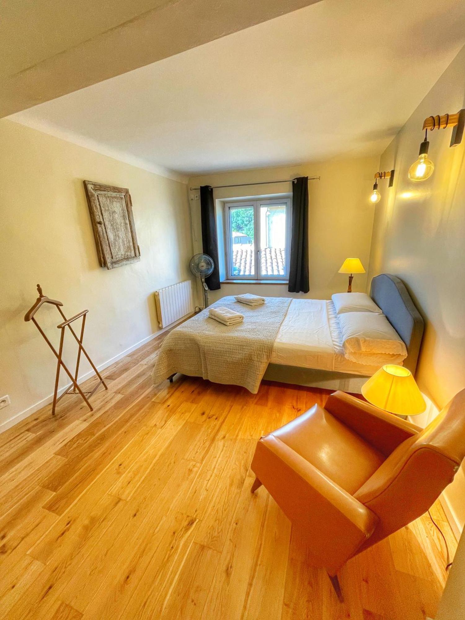 Le Petit Delphia Apt Exterior foto